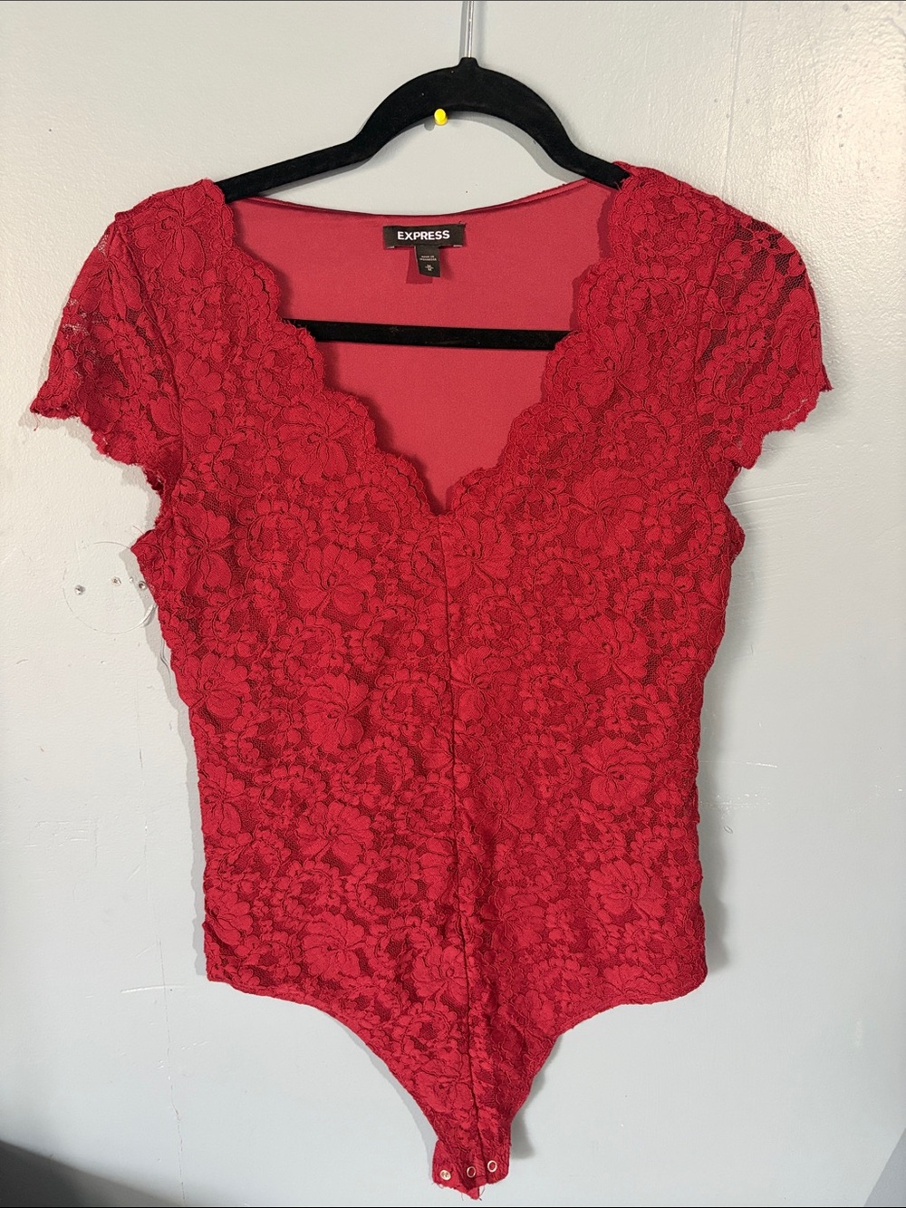 Express Women's Red Floral Lace V-Neck Bodysuit